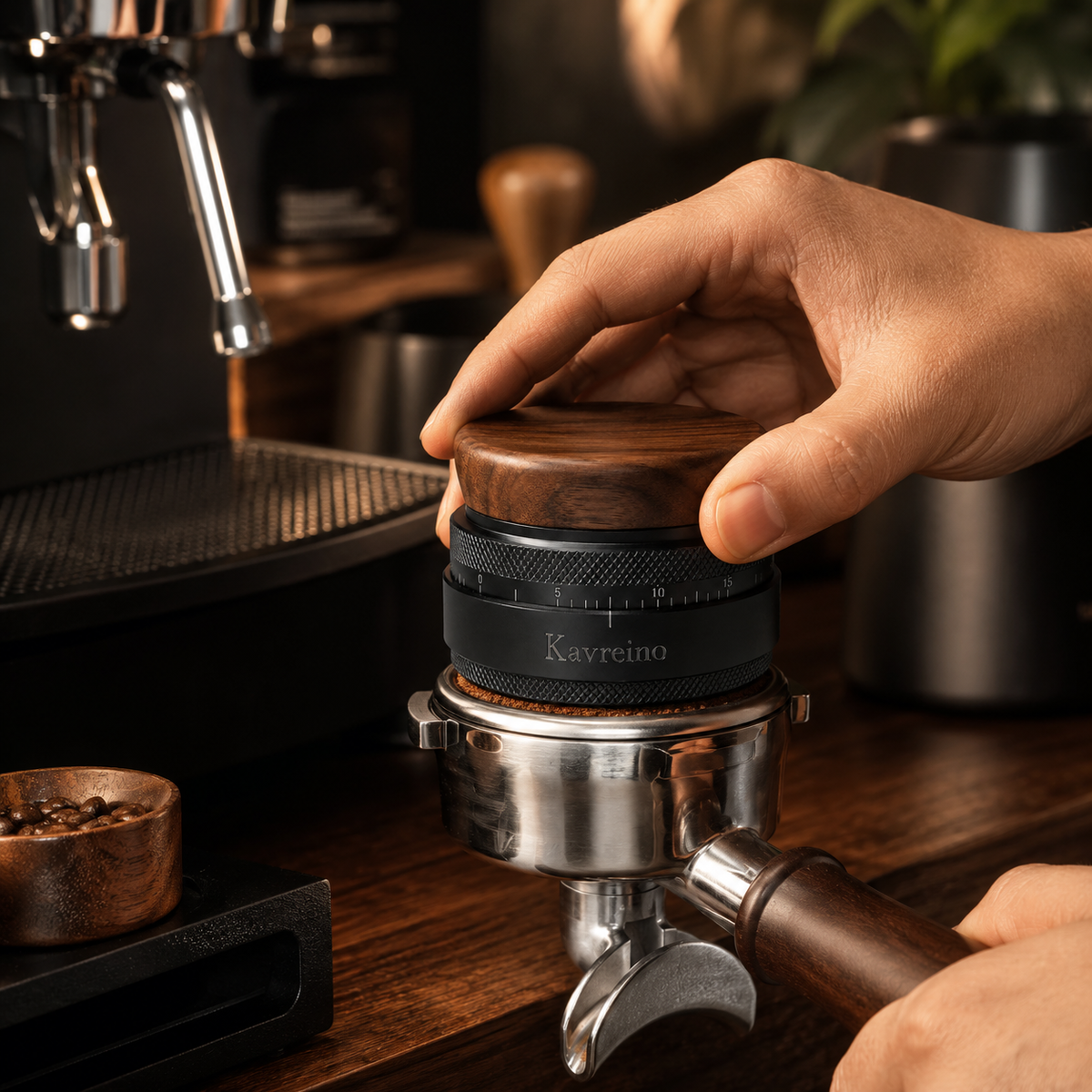 Kavreino Espresso Distribution Tool in use